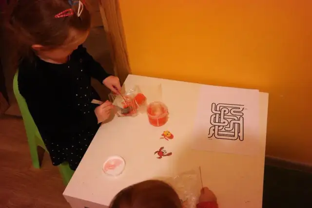 Woreczki sensoryczne z żelem: rozwój dziecka przez zabawę i kreatywność