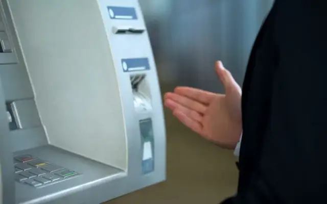 Wpłatomat mBank ile czasu na księgowanie wpłaty? Sprawdź teraz!