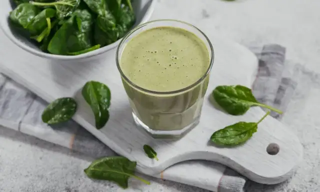 Koktajl ze szpinaku: Pyszne przepisy, odchudzanie i moc witamin