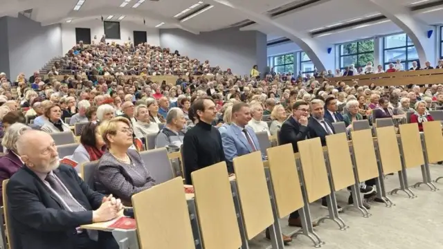 Uniwersytet 3 wieku Łódź - oferta edukacyjna dla seniorów bez tajemnic