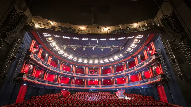 Teatr muzyczny spektakle – najciekawsze wydarzenia w Polsce, które musisz zobaczyć