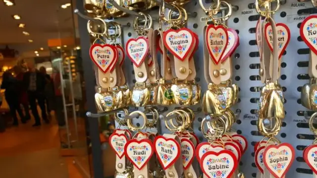 Austria: co warto kupić? Niezwykłe pamiątki i kulinarne hity.