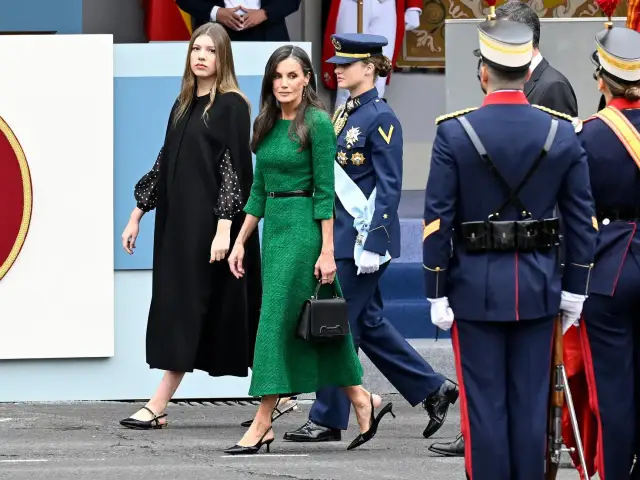 El vestido verde tweed de Letizia hoy: marca, precio y cómo copiarlo
