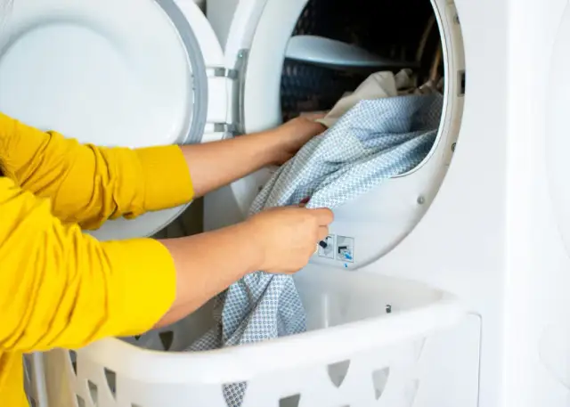 Jak suszyć ubrania w suszarce? Praktyczny poradnik krok po kroku