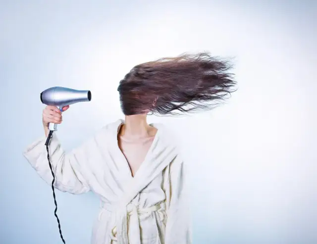 Jak często robić peeling skóry głowy, aby uniknąć problemów ze skórą?