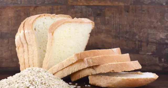 Jaki chleb bez glutenu wybrać? Najlepsze opcje i przepisy na domowy chleb