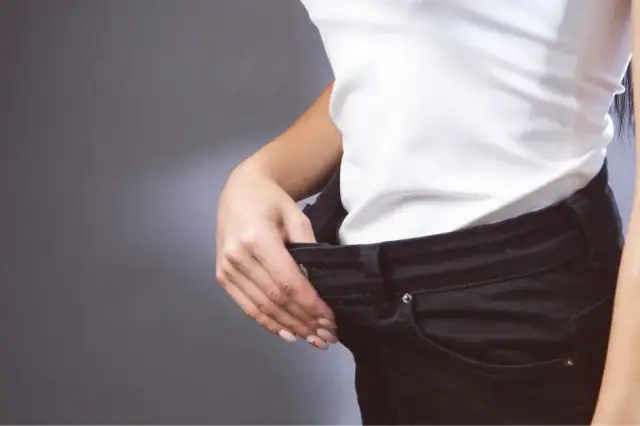 Jak rozciągnąć spodnie w pasie – skuteczne sposoby na komfort