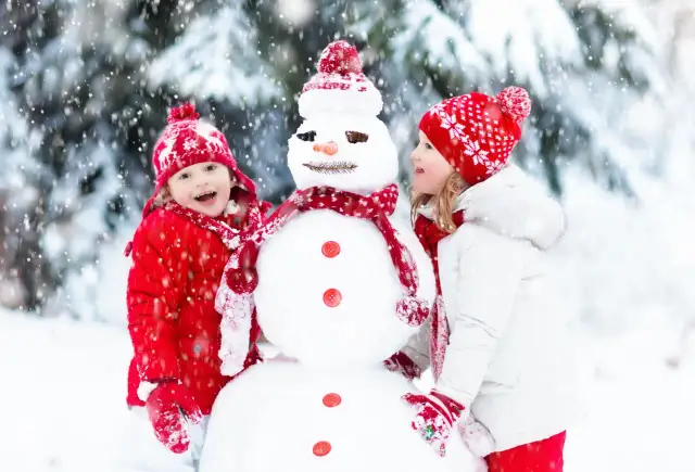 Gdzie w góry z dziećmi zimą? Odkryj najlepsze rodzinne atrakcje