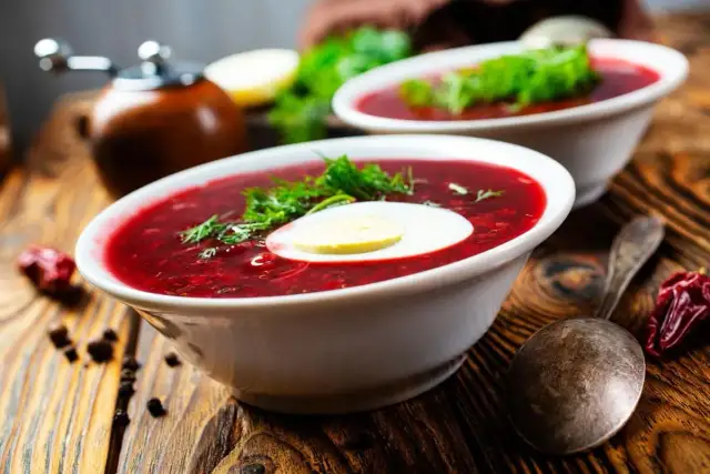 Zupy dla cukrzyków: 7 przepisów na stabilny cukier i smak