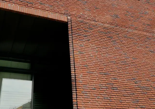 Dylatacje: Co ile metrów? Rozstaw, normy, błędy. Uniknij pęknięć!