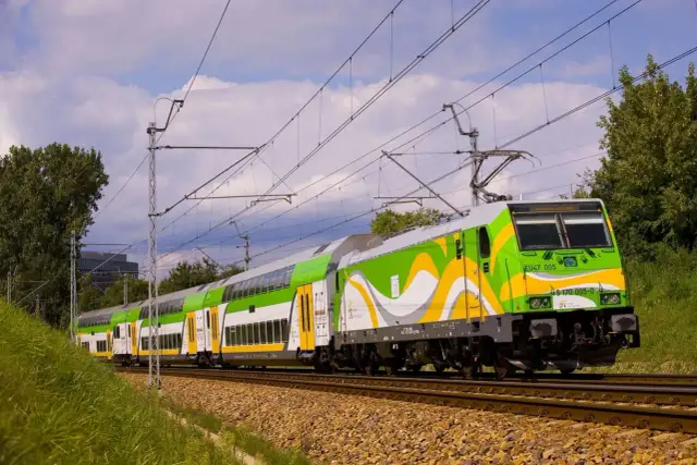 Jak dojechać do Ustki pociągiem - najwygodniejsze połączenia i ceny