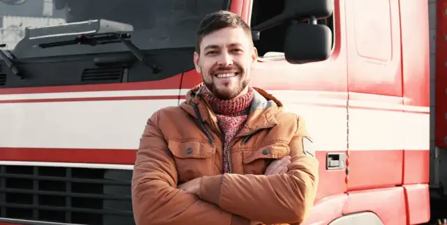 Ile zarabia kierowca tira za km? Sprawdź stawki i czynniki wpływające na dochody