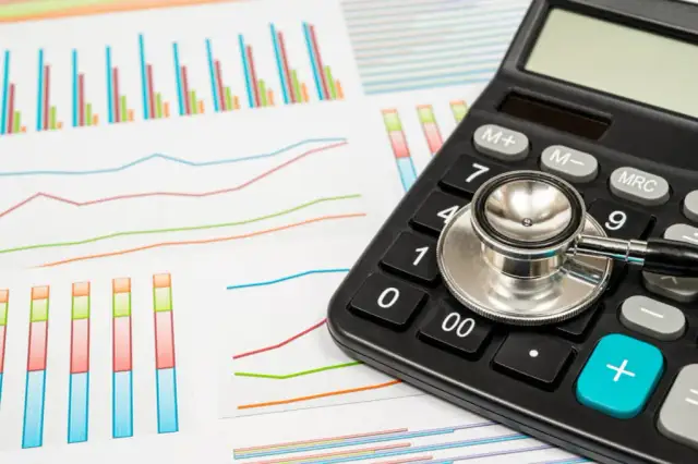 Statystyk medyczny co robi? Kluczowe obowiązki i ich znaczenie w zdrowiu