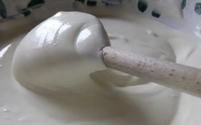 Hartowanie śmietany: Sekret aksamitnej zupy bez grudek