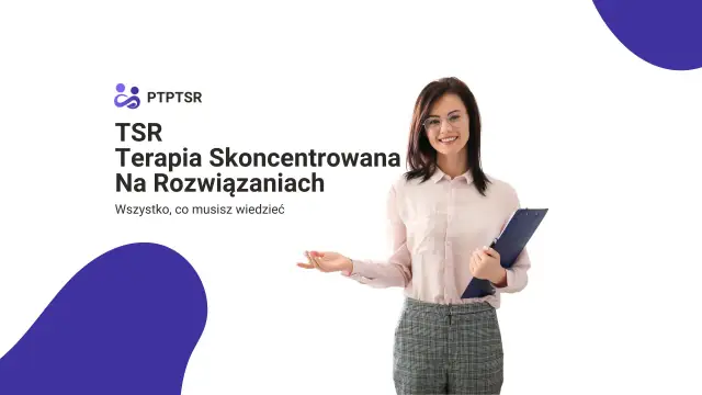 Uśmiechnięta kobieta z teczką prezentuje terapię skoncentrowaną na rozwiązaniach.