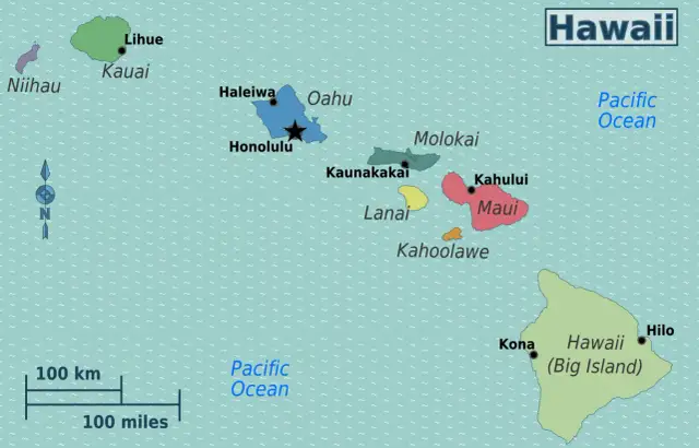 Mapa pokazuje, gdzie leżą Hawaje na mapie Pacyfiku, z zaznaczonymi wyspami: Kauai, Oahu, Maui, Molokai, Lanai, Kahoolawe i Hawaii (Big Island).