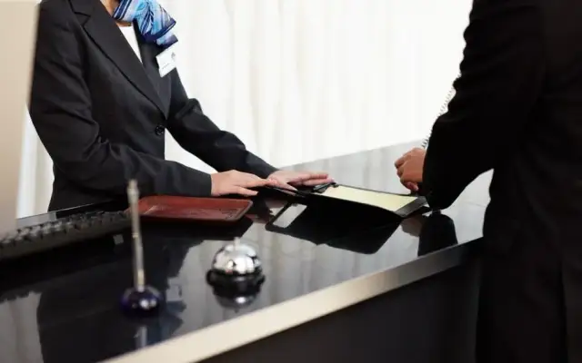 Nocleg jaki VAT: poznaj stawki i unikaj nieprzyjemnych kosztów