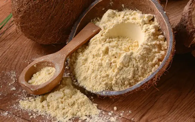 Mąka kokosowa: Dlaczego chłonie wodę? Przelicznik i triki