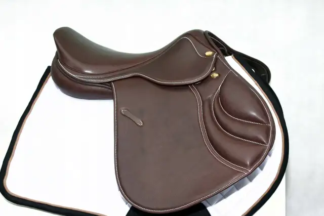 Ile kosztuje siodło? Odkryj sekrety wyboru i uniknij błędów