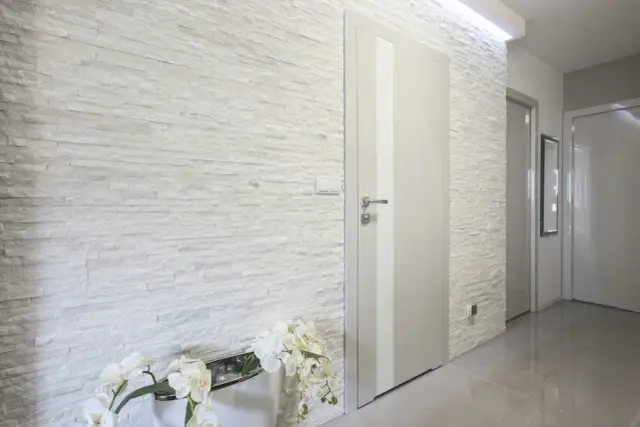 Jak dobrać drzwi do podłogi, aby uniknąć estetycznych błędów