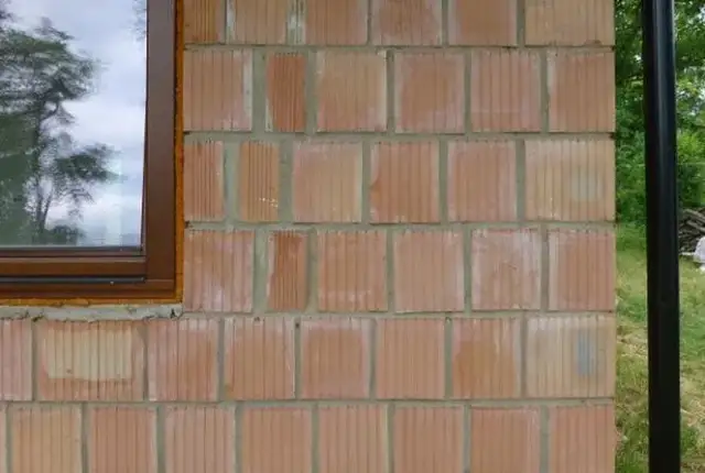 Zaprawa tynkarska czy murarska - która lepiej sprawdzi się w budowie?