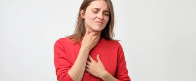 Czy miód wysusza gardło? Odkryj prawdę o jego działaniu