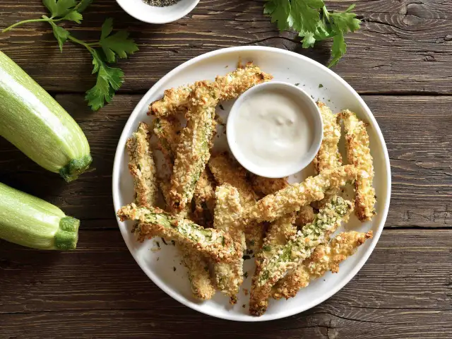 Jak zrobić frytki z cukinii, które zachwycą smakiem i zdrowiem