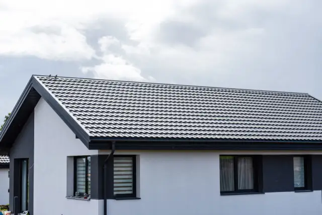 Jaka grubość blachy na dach? Oto kluczowe informacje, które musisz znać