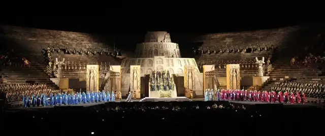 Ile trwa opera Nabucco? Czas trwania i co warto wiedzieć