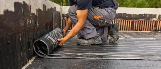 Jak położyć papę na dach, aby uniknąć kosztownych błędów?