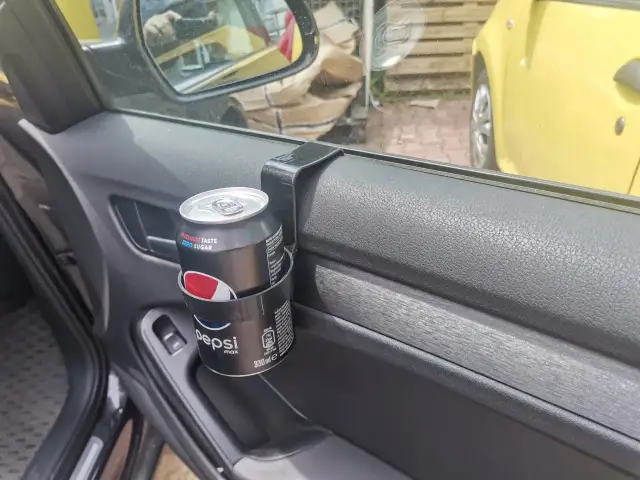 Uchwyt na kubek do auta DIY: Zrób to sam i zapomnij o rozlaniu!
