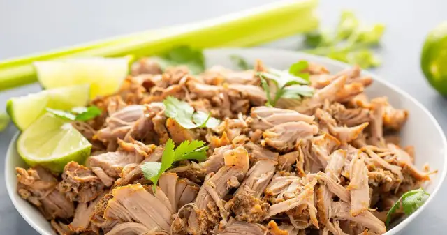 Szarpana wieprzowina: przepis na soczyste mięso krok po kroku