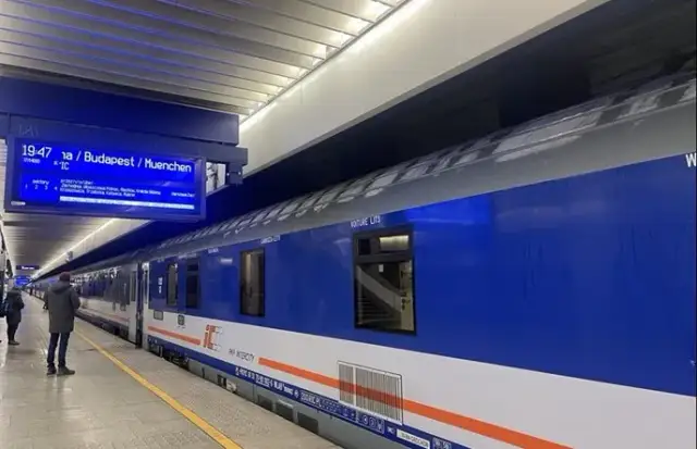 Pociąg Chopin: Skąd odjeżdża? Pełny przewodnik i pewny start!