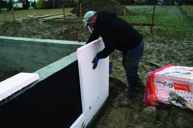 Jakiej grubości styropian na fundamenty, by uniknąć problemów?