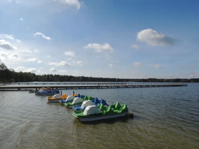 Jezioro Firlej opinie: czy warto odwiedzić? Zalety, wady i doświadczenia turystów