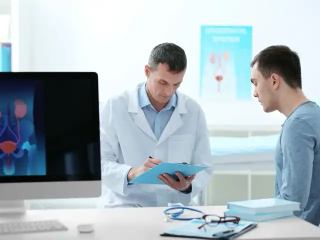 Kiedy do urologa? Objawy, które mogą alarmować mężczyznę