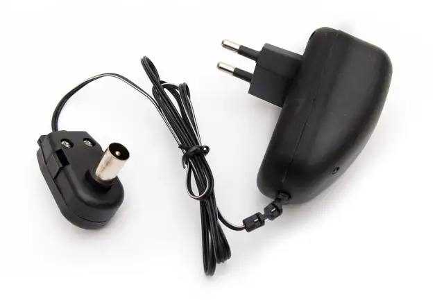 Najlepszy zasilacz do anteny naziemnej – uniknij problemów z sygnałem