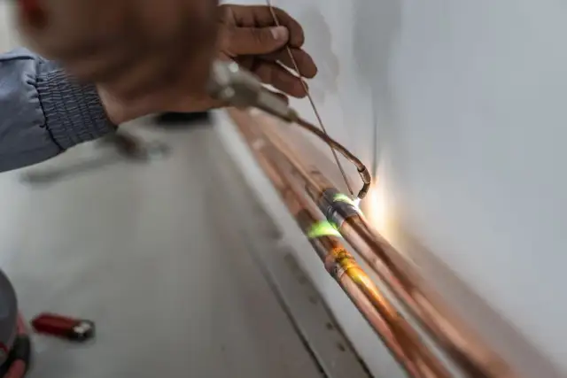 Jak lutować kable: unikaj najczęstszych błędów i osiągnij sukces