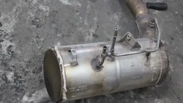 DPF w samochodzie co to? Kluczowe informacje o filtrze cząstek stałych