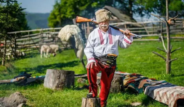 Bacówka w Marcówce: wyjątkowe noclegi i pasterskie atrakcje
