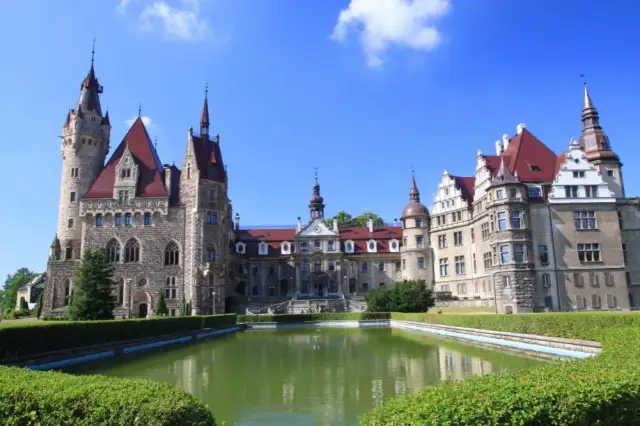 Zamki w okolicy Kudowy-Zdroju, które musisz zobaczyć na własne oczy