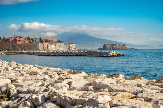Napoli: le attrazioni imperdibili e i segreti per il tuo viaggio