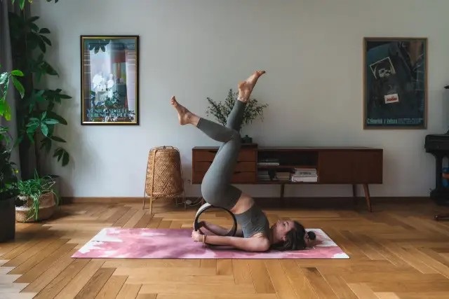 Joga dla kogo? Sprawdź, kto może czerpać z jej korzyści