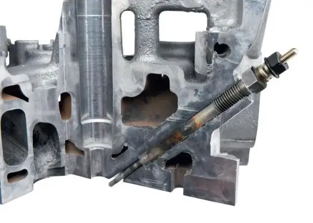 Wymiana świec żarowych na ciepłym czy zimnym silniku – uniknij błędów