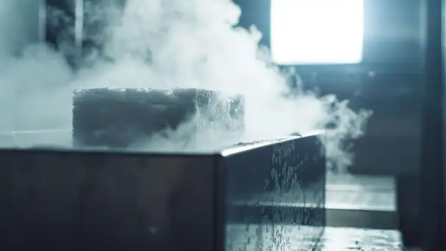 Odkryj suchy lód: Bezpieczne eksperymenty i pełny przewodnik