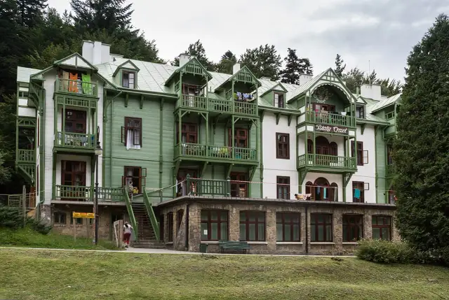 Sanatorium Biały Orzeł Iwonicz-Zdrój: Czy to miejsce dla Ciebie?