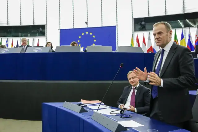 Ile zarabia Donald Tusk w Unii Europejskiej? Zaskakujące szczegóły jego pensji