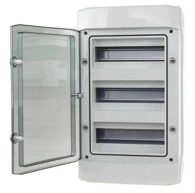 Ile kosztuje skrzynka elektryczna z montażem? Uniknij ukrytych kosztów