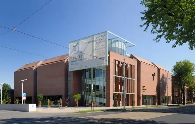 Muzeum sztuki nowoczesnej Toruń: odkryj fascynujące wystawy i wydarzenia