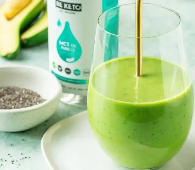 Szybkie i zdrowe keto koktajle na śniadanie, które zaspokoją głód